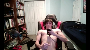 Straightwhiteboy21  21-04-2021